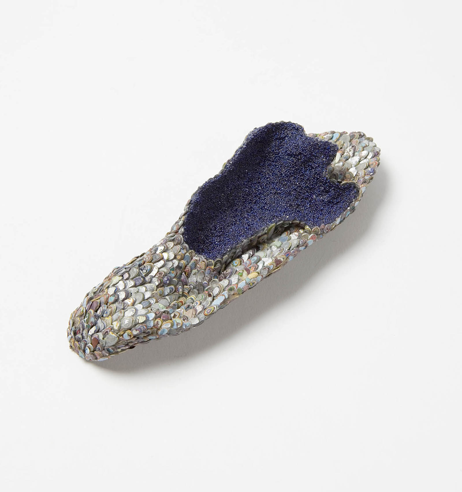"Where Blue Hides After Dark" I Brooch, 2014 I Graffiti, oyster shell, glass, silver, stainless steel I Photo: Mirei Takeuchi